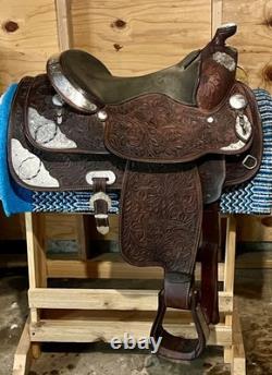 Crates model 2416 16 Western Show Saddle