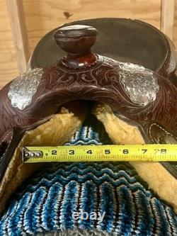 Crates model 2416 16 Western Show Saddle