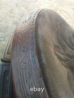 Crates western trail ranch saddle 15 1/2 model #150 + breast collar & chinch