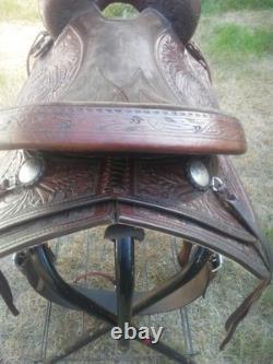 Crates western trail ranch saddle 15 1/2 model #150 + breast collar & chinch