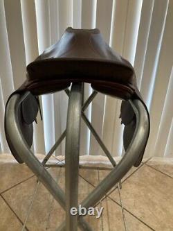 Crump SaddleSeat Saddle 19.5 Equitation saddle