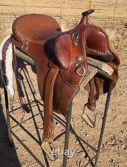 Custom Bill Farrow Saddle Cavalry / Hope Aussie Endurance & Western features