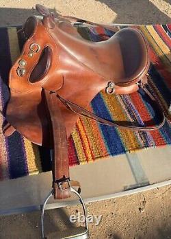 Custom Bill Farrow Saddle Cavalry / Hope Aussie Endurance & Western features