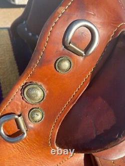 Custom Bill Farrow Saddle Cavalry / Hope Aussie Endurance & Western features