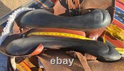 Custom Bill Farrow Saddle Cavalry / Hope Aussie Endurance & Western features