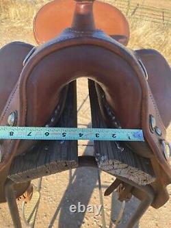 Custom Bill Farrow Saddle Cavalry / Hope Aussie Endurance & Western features