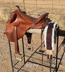 Custom Bill Farrow Saddle Cavalry / Hope Aussie Endurance & Western features