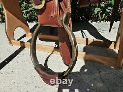 Custom Western Roping Sawtooth Buckaroo Wade Saddle NICE