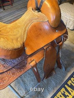 Custom Western Saddle 15. Leather