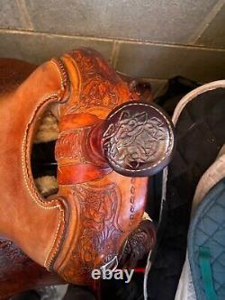 Custom tooled Art Vancore western saddle 16