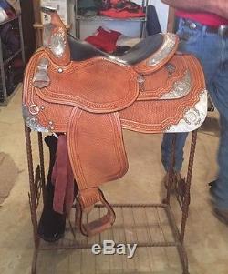 Dale Chavez 15.5' Show saddle