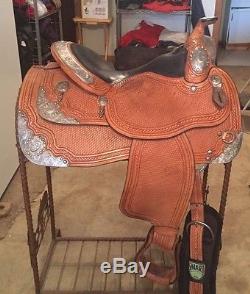 Dale Chavez 15.5' Show saddle