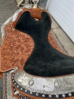 Dale Chavez Rio 16.5 Western Show Saddle