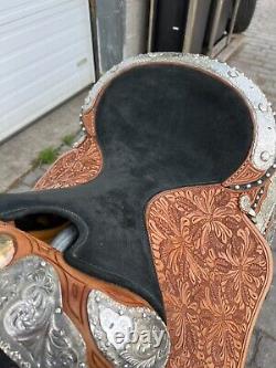 Dale Chavez Rio 16.5 Western Show Saddle