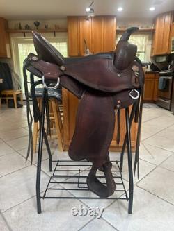 Dixieland Gaited Western Trail Saddle, 17 Seat