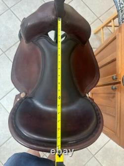 Dixieland Gaited Western Trail Saddle, 17 Seat