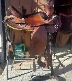 Dixieland Saddle 17 Seat Wide Flex Tree