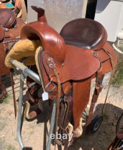 Dixieland Western Saddle 16 Gaited Horse Trail