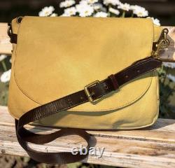 Dooney Bourke Bone Butter Cream Florentine Toledo Leather Saddle Messenger Bag