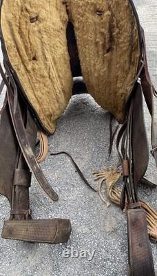 Floral Tooled Vintage Horse Saddle, 14 Seat, Conchos, Western Ranch Decor