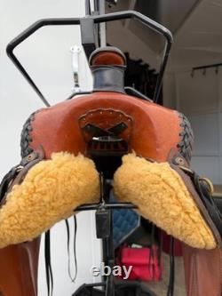 Gorgeous! Synergist Trail Saddle, 16 inch seat, medium tree