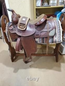 Gorgeous Western 17 Saddle Hereford Hand Tooled With Silver Tex Tan By Yoakum