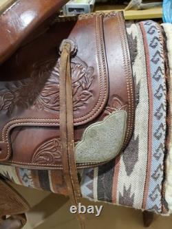 Gorgeous Western 17 Saddle Hereford Hand Tooled With Silver Tex Tan By Yoakum