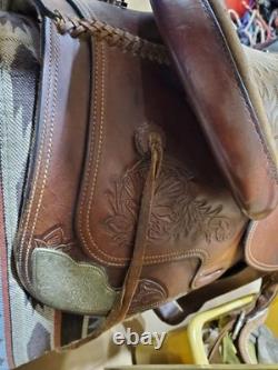 Gorgeous Western 17 Saddle Hereford Hand Tooled With Silver Tex Tan By Yoakum