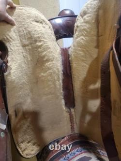 Gorgeous Western 17 Saddle Hereford Hand Tooled With Silver Tex Tan By Yoakum