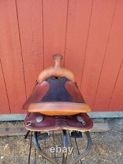 Guffey Western Saddle 16 Short Fenders