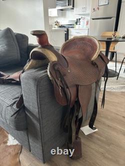 Hereford All-Around Use Western saddle Size 15