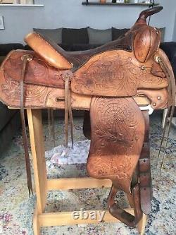 Hereford Tex Tan Western Saddle