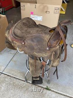 Horse Saddle 15.5 Leather Equestrian Western Suede Beautiful Leather Stitched 6