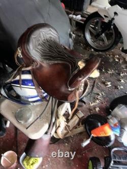 Horse Saddle 16' 800 Series Western Tack