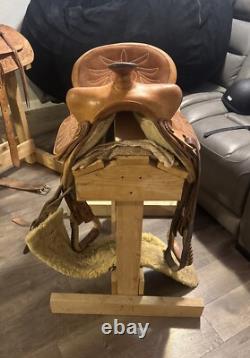 Horse Saddle Keyston Brothers Western Rodeo Cowboy NFR Cowboy Barrel Racing