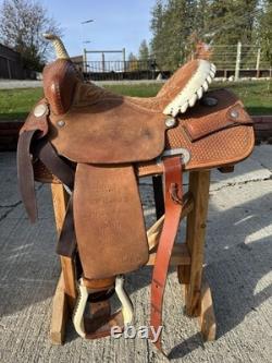 Horse Tack 13 1/2 Billy Cook Barrel Racing Western Saddle