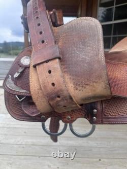 Horse Tack 15 1/2 Crates Western Show Saddle