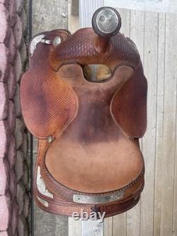 Horse Tack 15 1/2 Crates Western Show Saddle