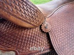 Horse Tack 15 1/2 Crates Western Show Saddle
