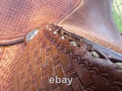 Horse Tack 15 1/2 Crates Western Show Saddle