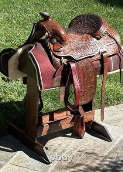 Hurrford Tex Tan Yoakum 16 In Western Saddle Used. Excellent Condition No Wear
