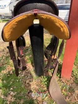 JCM 16 Western Saddle