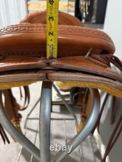 Jace Walls western cutting saddle 15 seat, very comfortable
