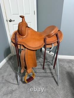 Jace Walls western cutting saddle 15 seat, very comfortable