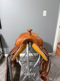 Jace Walls western cutting saddle 15 seat, very comfortable
