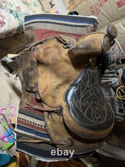 John M. Fallis Balanced Ride Saddle 15 Seat Western with Breakaway Stirrups