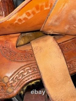 KO Trading Company Barrel Saddle, 15 Suede Seat, Roughout, Regular Oil Leather