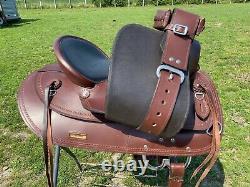 King Series 15.5 Western trail / pleasure saddle