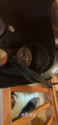 King series plate trail saddle
