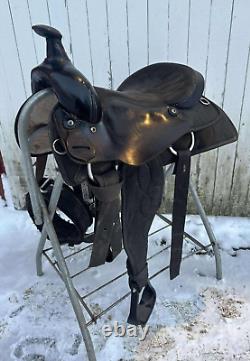 LAMB SADDLE CO. Synthetic 16 Western Training/Endurance/Trail Saddle GREAT